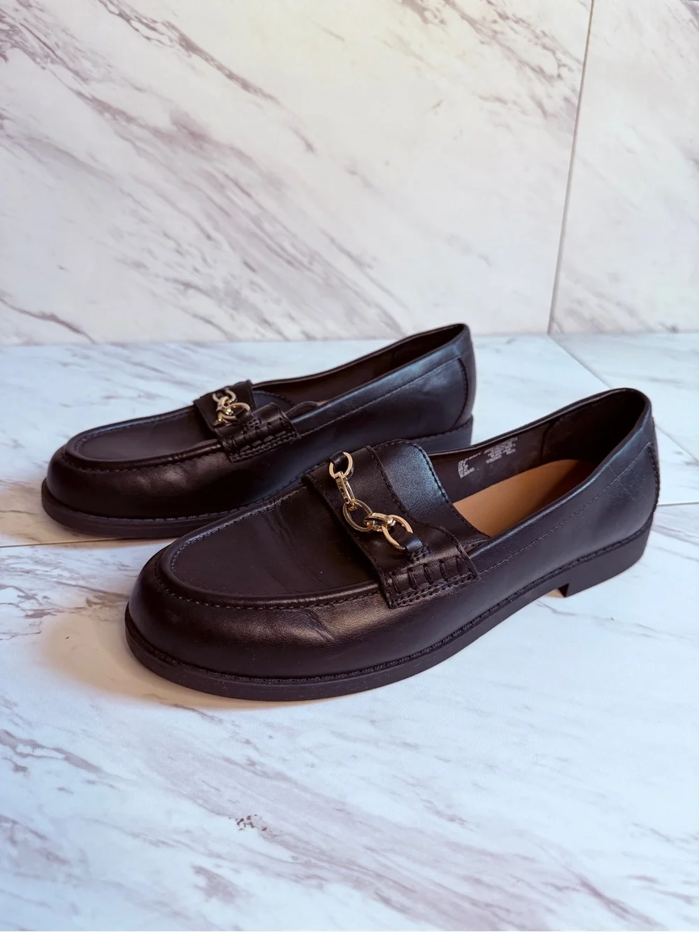 3/$50 Old Navy Black Faux Leather Gold Chain Slip On Loafers Shoes Size 9 Preppy